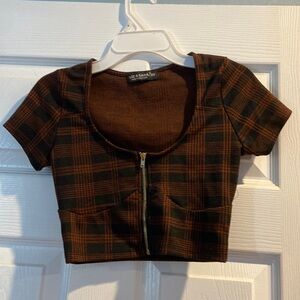 Brown and black plaid Liz & Sara crop top